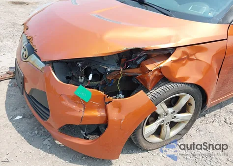 2012 Hyundai Veloster Base W/Black z USA, uszkodzony, nr VIN KMHTC6AD0CU043402